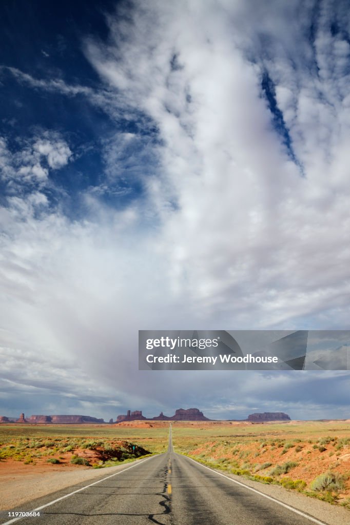 Highway towards Monument Valley