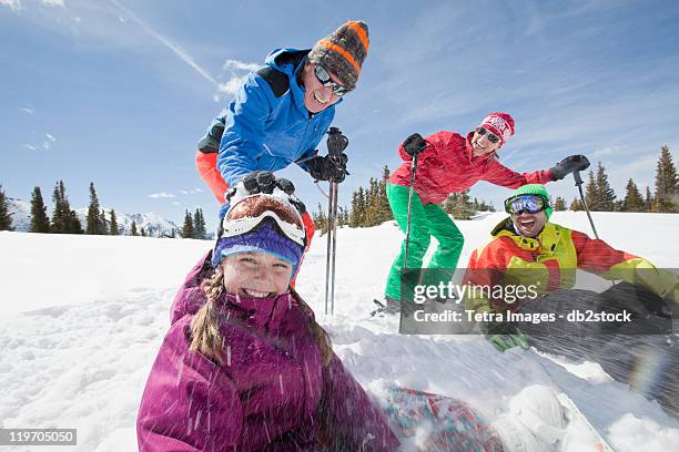 usa, colorado, telluride, three-generation family with girl (10-11) during ski holiday - grandfather child snow winter stockfoto's en -beelden