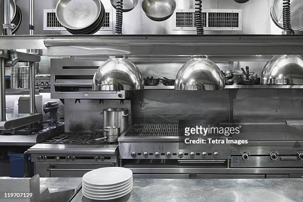 usa, new york, new york city, interior of commercial kitchen - cocina comercial fotografías e imágenes de stock