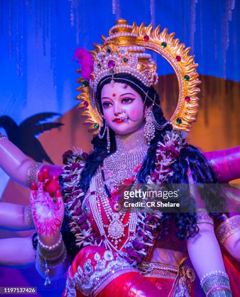 goddess durga, durga idol during durga puja festival, india. - durga 個照片及圖片檔