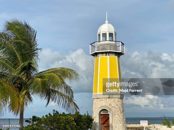 lighthouse at george town yacht club, grand cayman marina - georgetown imagens e fotografias de stock