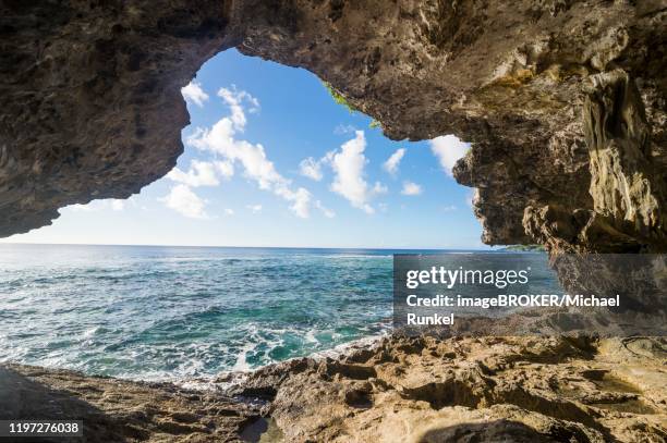 palaha cave, south pacific, niue - niue stock pictures, royalty-free photos & images