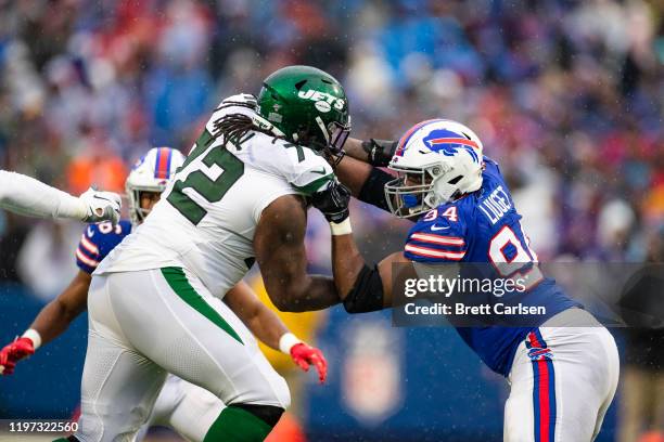 Brandon Shell Nfl 207 Corey Liuget Photos & High Res Pictures - Getty Images