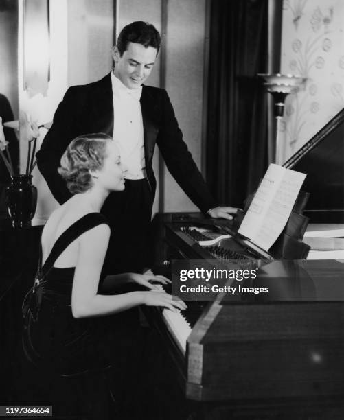 Posh Instruments 142,379 Vintage Musical Instruments Stock Photos, High-Res Pictures ...