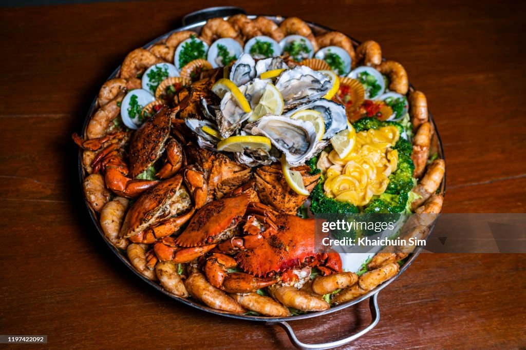 Seafood barbecue platter