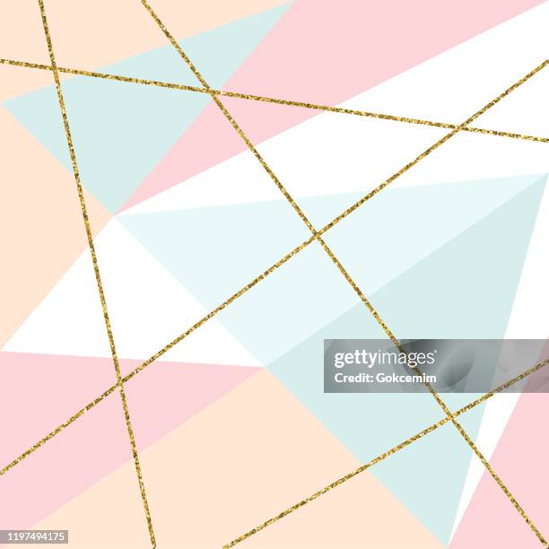 stockillustraties, clipart, cartoons en iconen met abstracte geometrische achtergrond met gouden lijnen en pastel kleurige driehoeken. gouden uitnodiging, brochure of banner met minimalistische geometrische stijl. gouden lijnen, glitter, frame, vector fashion behang, poster - vrouwelijkheid