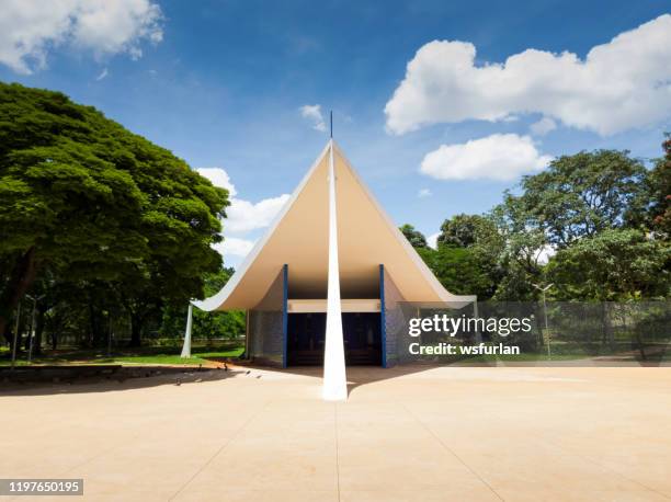 church nossa senhora de fátima in brasilia or igrejinha - monumento - fotografias e filmes do acervo