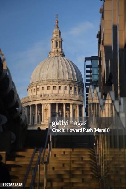 stairway to saint paul's cathedral sunset - stairway to heaven englische redewendung stock-fotos und bilder