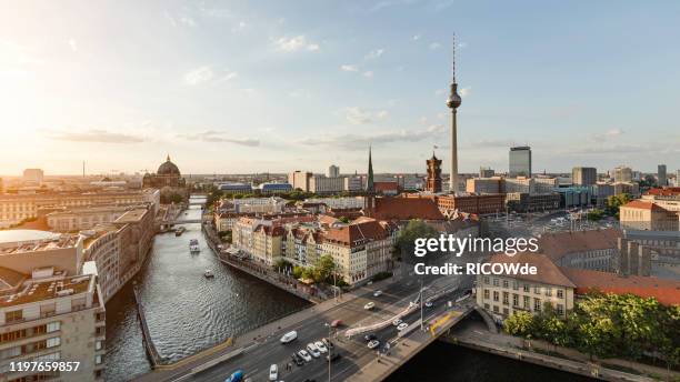 urban skyline of berlin, germany - berlino germania foto e immagini stock