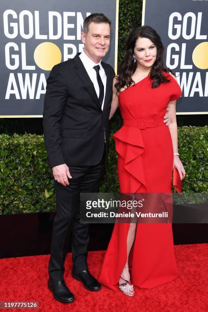 Lauren Graham and Peter Krause attend the 77th Annual Golden Globe Awards at The Beverly Hilton Hotel on January 05, 2020 in Beverly Hills,...