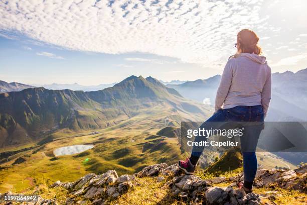 alpes - randonnée - haute savoie stock pictures, royalty-free photos & images