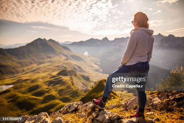 alpes - randonnée - annecy stockfoto's en -beelden