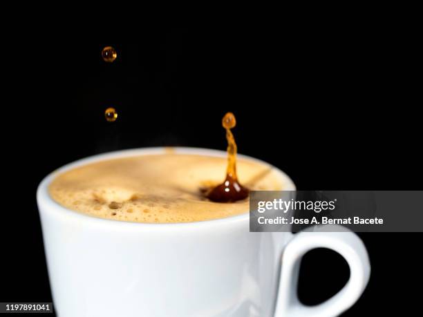 machine of coffee with a cup of warm and creamy coffee. - single serve coffee maker stock pictures, royalty-free photos & images