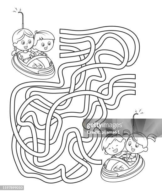 maze, kinder auf kirmes dodgems - kinder gezeichnet stock-grafiken, -clipart, -cartoons und -symbole