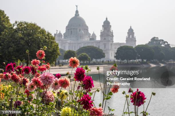 the victoria memorial in kolkata - kolkata stock pictures, royalty-free photos & images