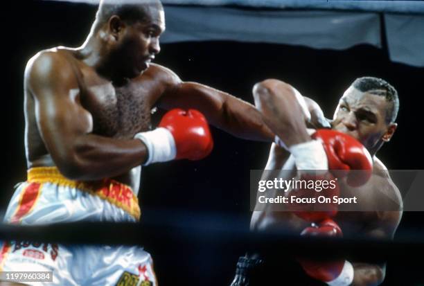 Donovan Ruddock Last Fight 177 Tyson V Ruddock Photos & High Res Pictures - Getty Images