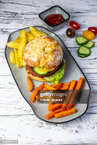 204 Burger Sweet Potato Fries Stock Photos, High-Res Pictures, and