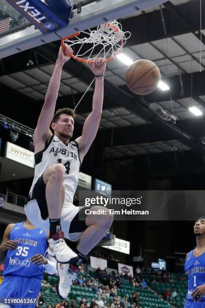 Drew Eubanks of the Austin Spurs dunks the ball during the fourth quarter against the Texas Legends on February 01, 2020 at Comerica Center in...