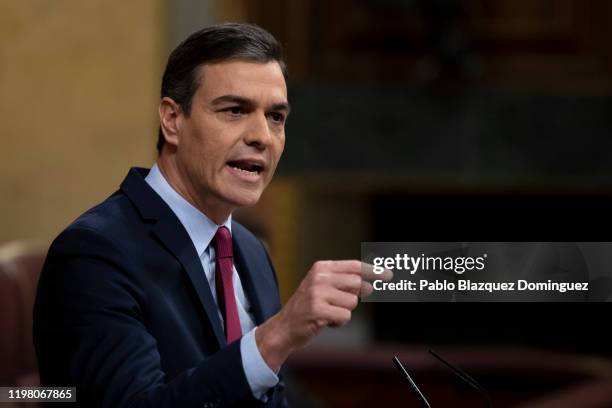 Spain's Prime Minister Pedro Sánchez speaks during the last day of the investiture debate at the Spanish Parliament on January 07, 2020 in Madrid,...