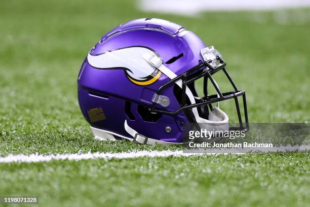 706 Minnesota Vikings Helmet Stock Photos, High-Res Pictures, and