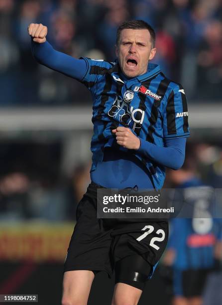 Josip Ilicic of Atalanta BC celebrates his goal during the Serie A match between Atalanta BC and Genoa CFC at Gewiss Stadium on February 2, 2020 in...