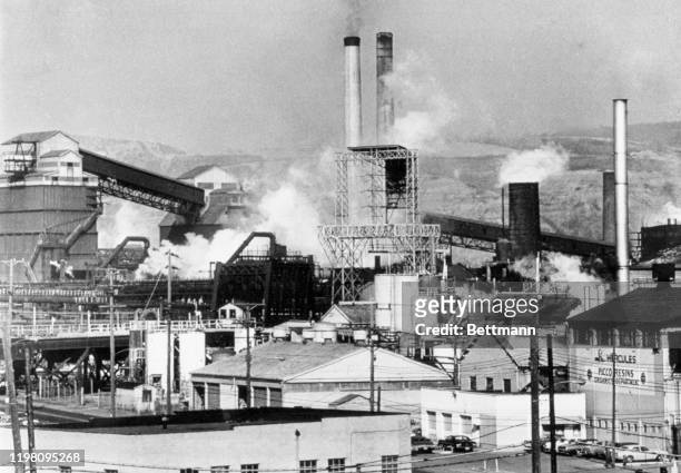 Steel Corp., has agreed to spend 600 million-dollars to clean-up air pollution at its huge Clairton Coke Works by the late1980s. U.S. Steel agreed...