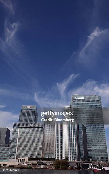 No.1 Canada Square, center, the registered offices for ratings agency Moody's Investors Service is seen at the Canary Wharf business district in...