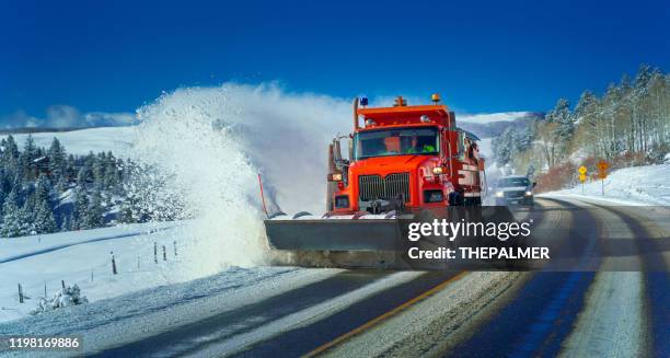 schneepflug colorado highway usa - snowplow stock-fotos und bilder