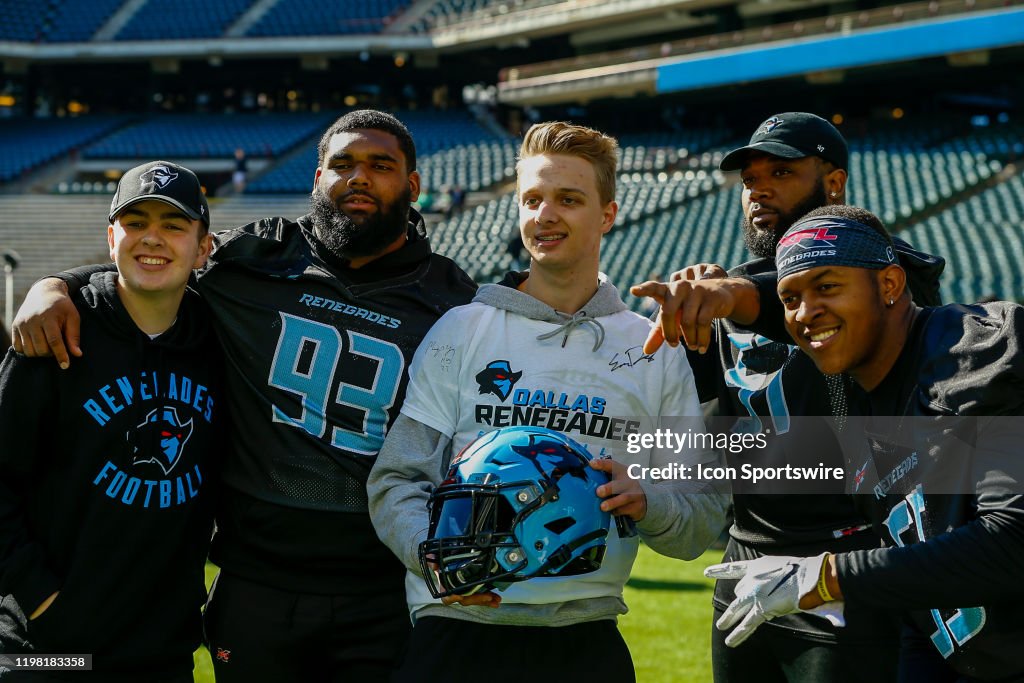 XFL: FEB 01 Dallas Renegades Practice