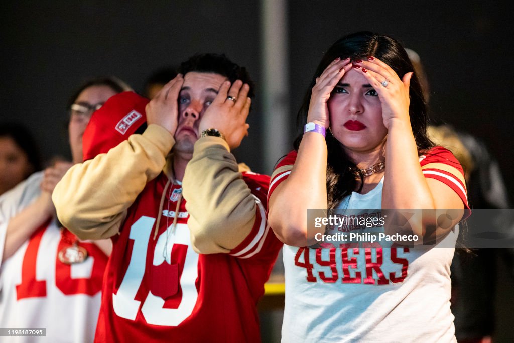 San Francisco 49ers' Fans Watch Their Team's Super Bowl LIV Match Up Against The Kansas City Chiefs