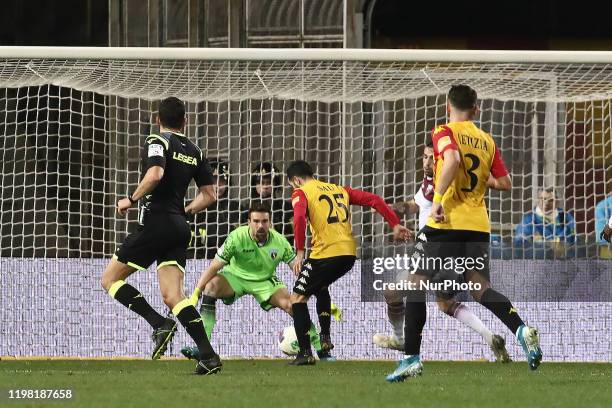 Marco Sau scores a goal during the derby Italian Serie B football match between Benevento Calcio v US Salernitana at stadium Ciro Vigorito in...