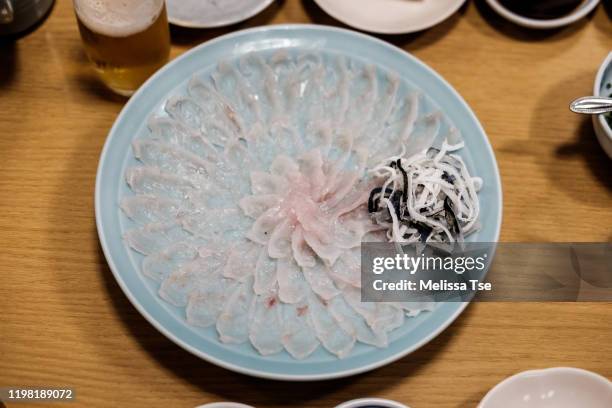 fugu sashimi - フグ ストックフォトと画像