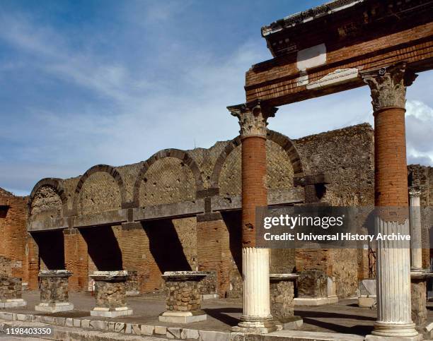 Italy. Pompeii. The Macellum , the public food market, in the north-east corner of the Forum. This complex was built in the imperial age. There was a...