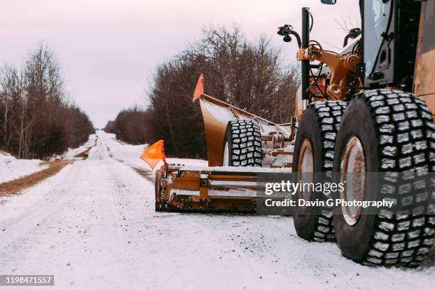 clearing snow - construction equipment stock pictures, royalty-free photos & images