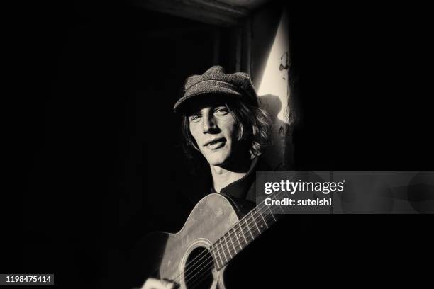 the guitar player - vintage memorial day imagens e fotografias de stock