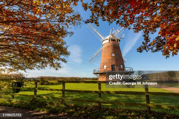 john webbs windmill ii - essex photos et images de collection