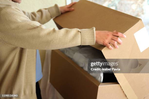 Open Large Box 1,384 Opening Big Box Stock Photos, High-Res Pictures, and Images ...