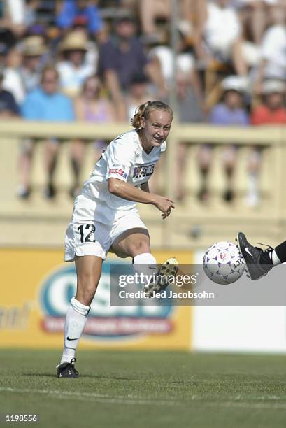 Krista Davey of the New York Power passes the ball during the WUSA game against the San Jose Cyberrays on July 27, 2002 at Spartan Stadium in San...