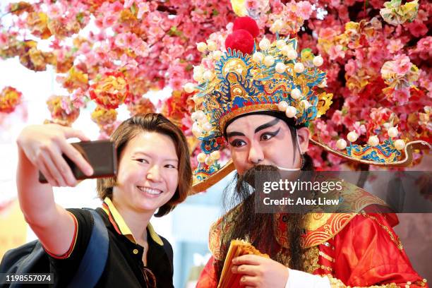 chinese new year: god of prosperity - niche stock pictures, royalty-free photos & images