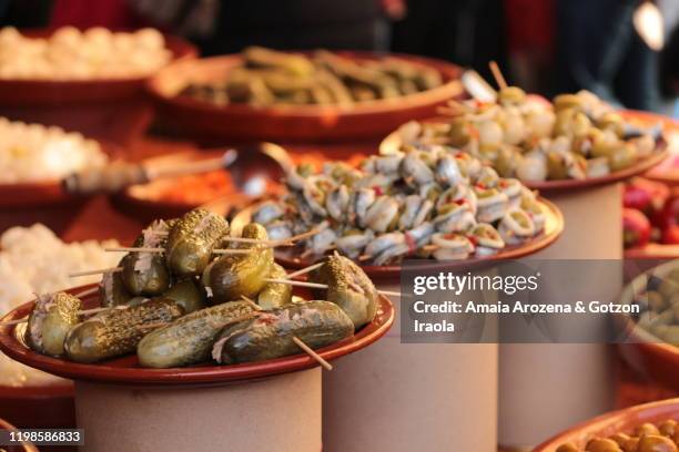 Picles Display 455 Pickle Display Stock Photos, High-Res Pictures, and Images - Getty ...