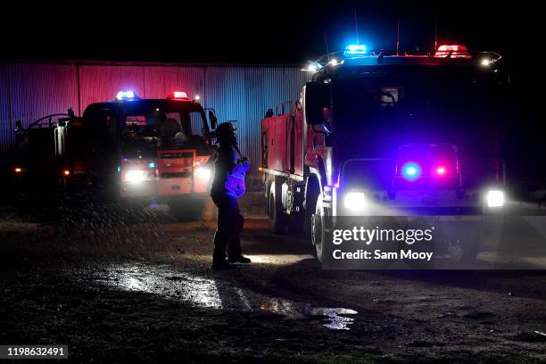 Fire Service Rural Ops Rural Fire Service Australia Photos and Premium High Res Pictures ...