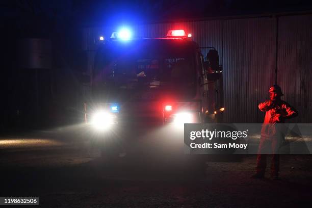 Fire Service Rural Ops Rural Fire Service Australia Photos and Premium High Res Pictures ...