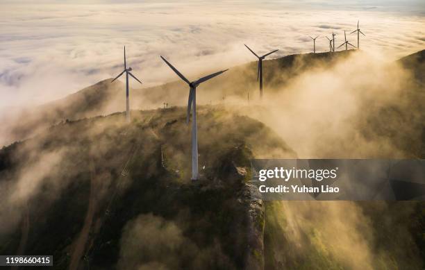 wind farm - wind mill stockfoto's en -beelden