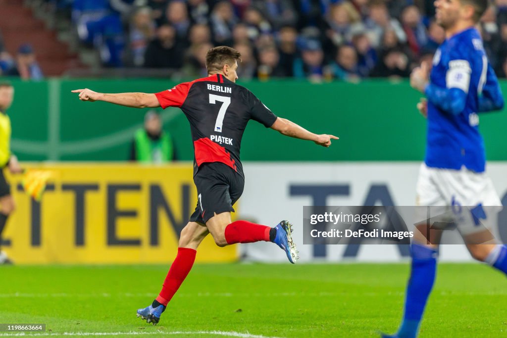 FC Schalke 04 v Hertha BSC - DFB Cup