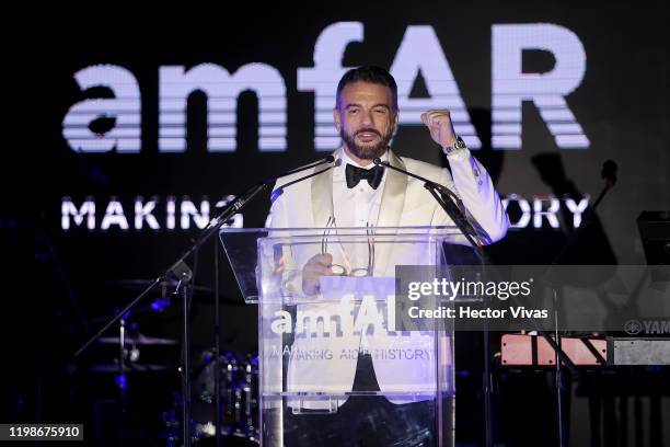 Eric Muscatell Vice President of Development of amfAR gives a speech during the amfAR Gala Mexico City 2020 on February 04, 2020 in Mexico City,...