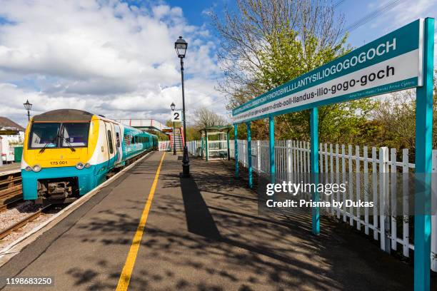 Wales, Anglesey, Llanfairpwllgwyngyllgogerychwyrndrobwlllantsiliogogogoch Station Platform, 30064147.