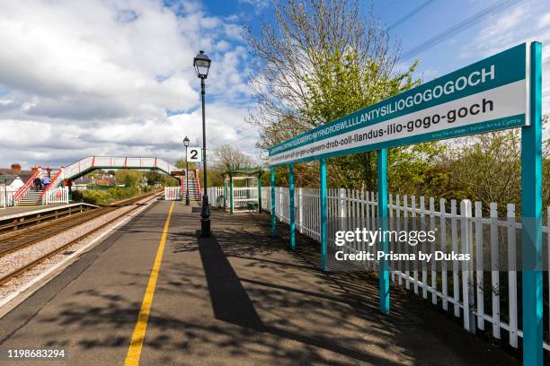 Wales, Anglesey, Llanfairpwllgwyngyllgogerychwyrndrobwlllantsiliogogogoch Station Platform, 30064148.