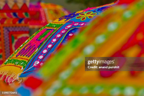 colourful handicraft art gujarat, india - art plus drama party stockfoto's en -beelden