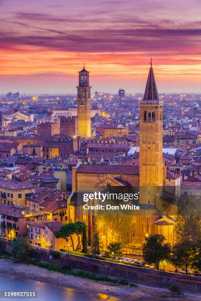 die historische italienische stadt verona - verona italy stock-fotos und bilder