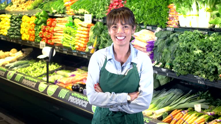Store Employee Grocery Employee Produce Videos and HD Footage - Getty Images